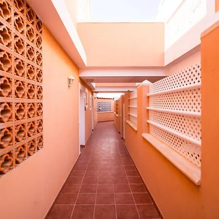 Casa Tinuca 아파트 칼레타데푸스테