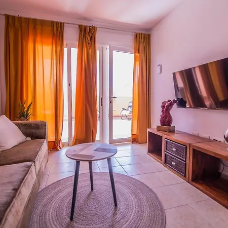 Casa Tinuca 칼레타데푸스테